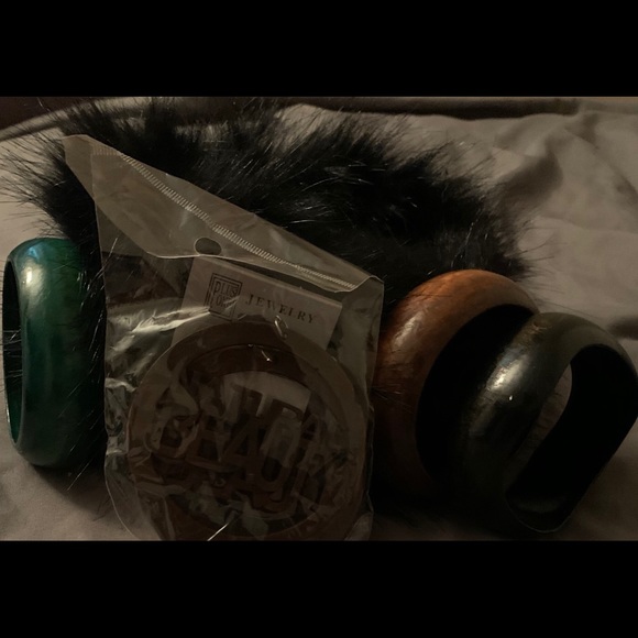 Bracelet and earrings set - Picture 5 of 5